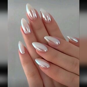 NWT, Elegant Chrome Almond Press On Nails